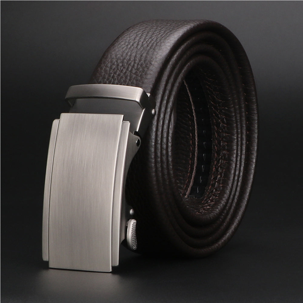 Men’s business casual automatic belt with black textured leather and brushed silver rectangular buckle