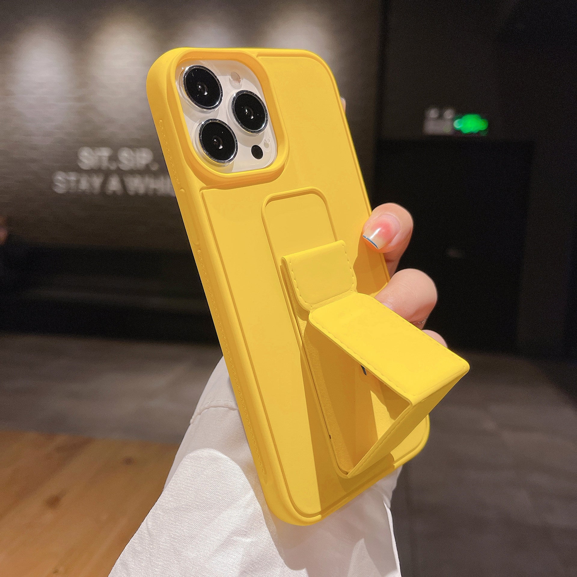 Folding Bracket Phone Case - Drop-Resistant & Durable Folding Bracket Phone Case Drop-resistan | Ectron Online