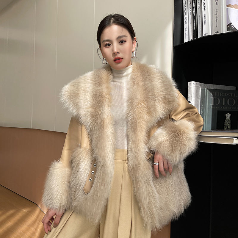 Women's Faux Fur Coat with Big Fur Collar Stitching