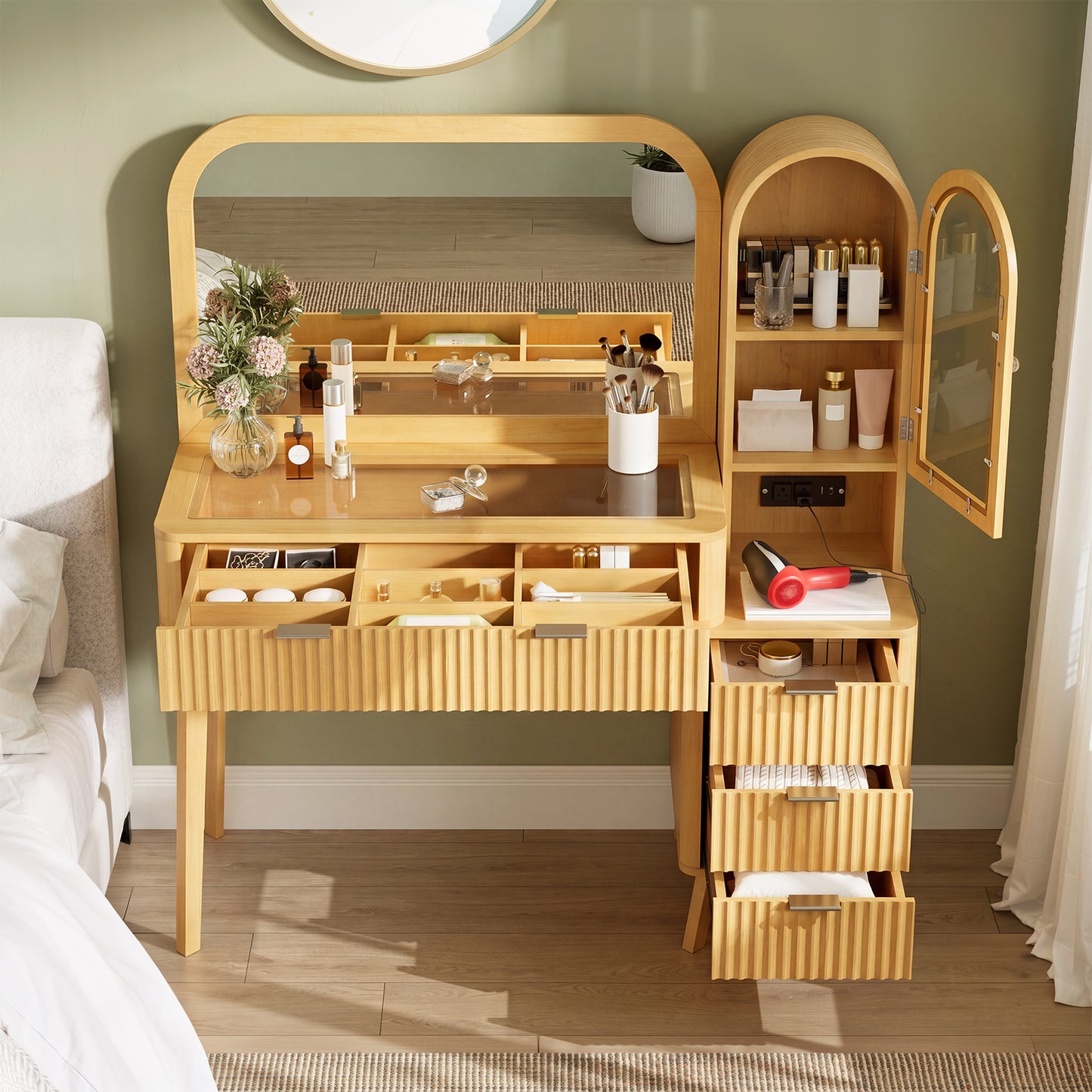 Natural Fluted Makeup Vanity with 32" Mirror & Charging Station