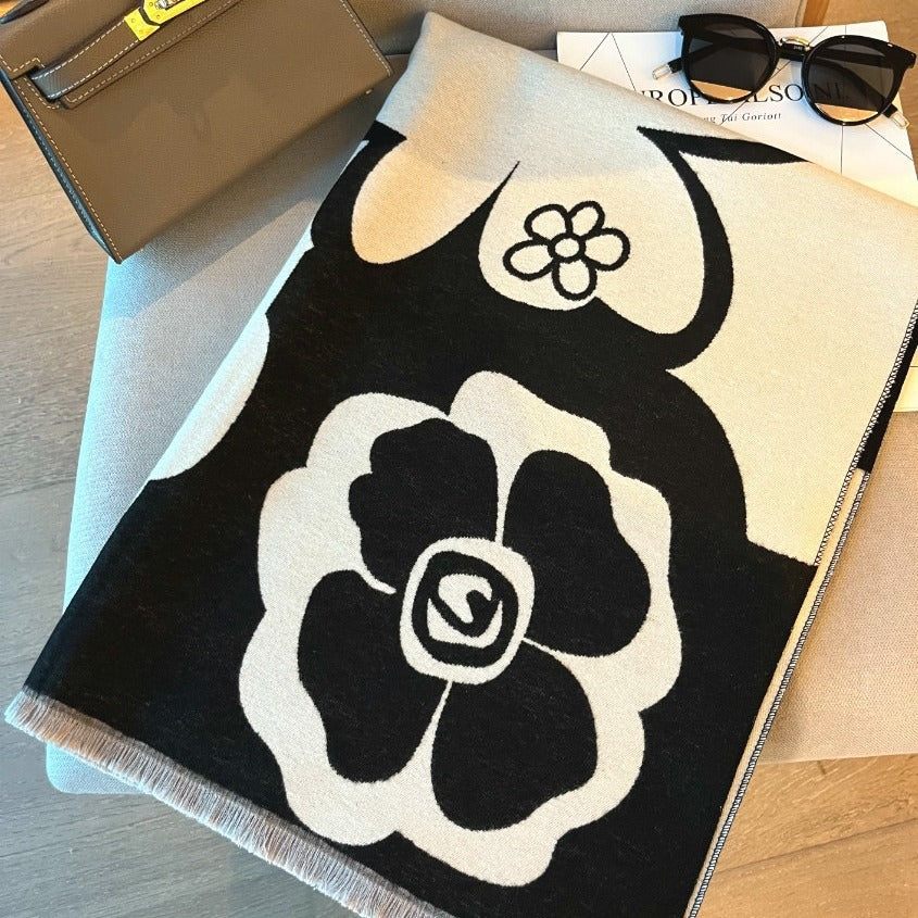 High-Grade Black & White Versatile Scarf | Warm Shawl for Summer A/C