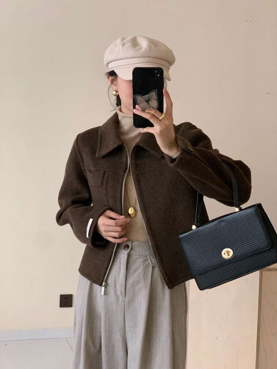 Women’s thick cashmere short coat, dark brown, notched collar, zip front, flap pockets