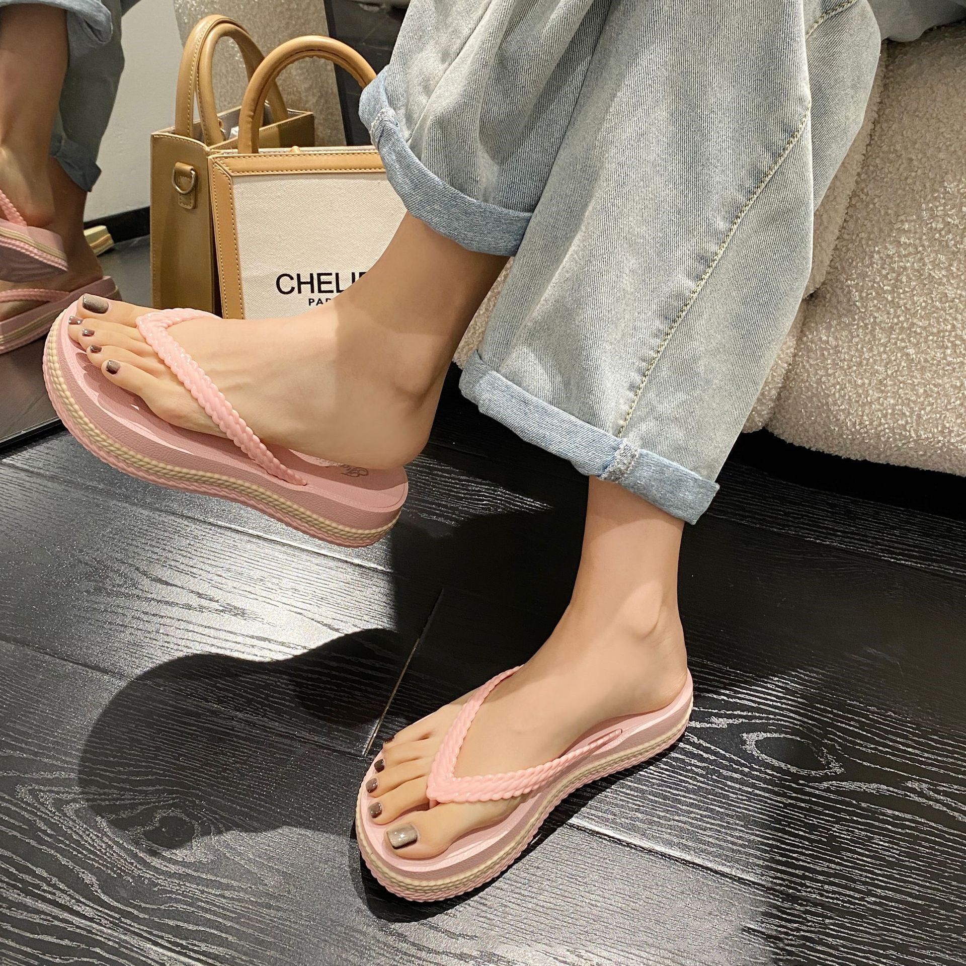 Thick-soled Flip-flops Fashion Outer Wear Color Matching Non-slip Thick-soled Flip-flops Fashion Outer Wea | Ectron Online