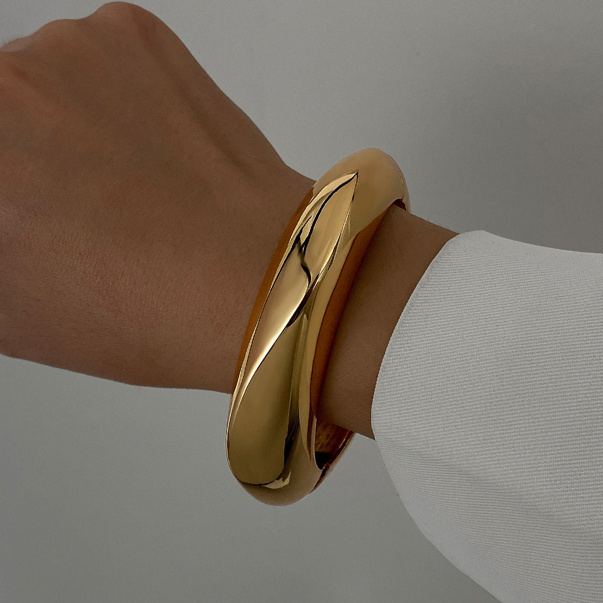 Glossy Metal Bracelet for Women Women's Exaggerated Metal Glossy Surface | Ectron Online
