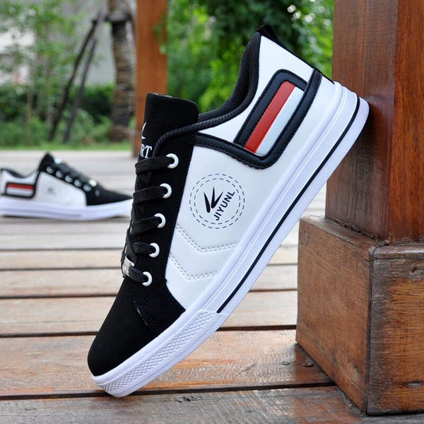 Youth Fashion Large Size Sneakers – Simple & Sporty Style