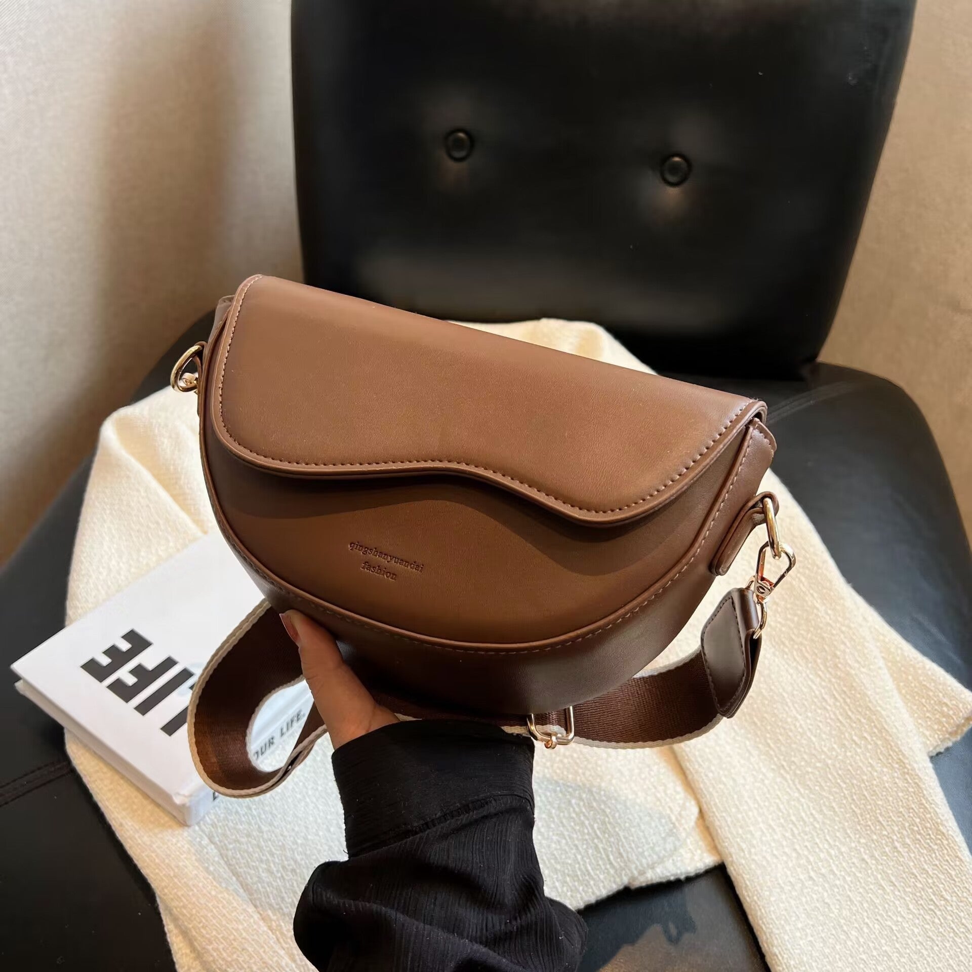 Women's Fashion Retro All-match Shoulder Messenger Bag Women's Fashion Retro All-match Shoulder | Ectron Online