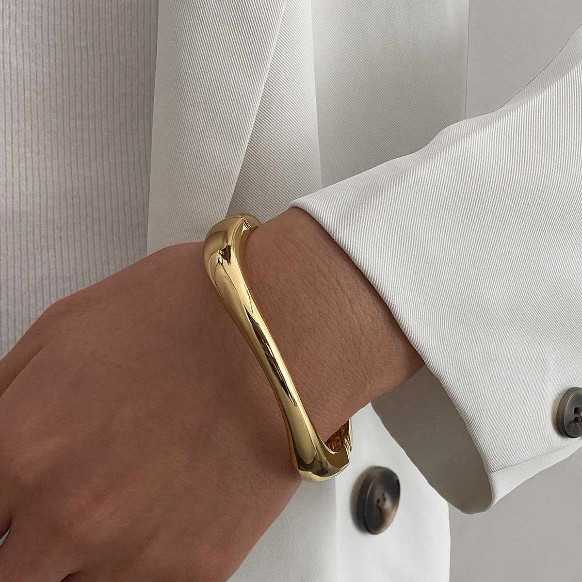 Glossy Metal Bracelet for Women Women's Exaggerated Metal Glossy Surface | Ectron Online