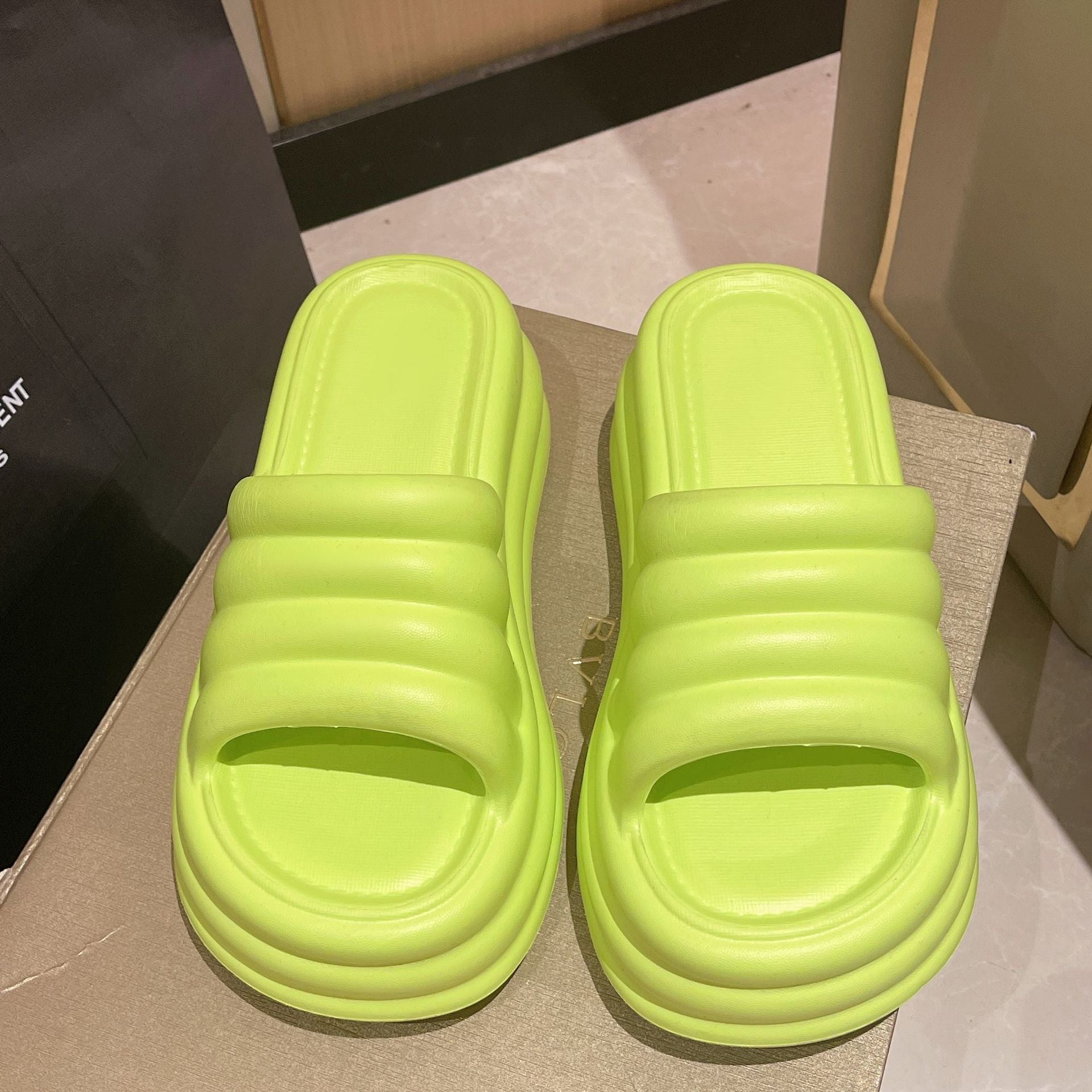 Outdoor Wear Deodorant Cross-border Hot Sale EVA Thick Bottom Wear-resistant Indoor Slippers Outdoor Wear Deodorant Cross-border Hot | Ectron Online