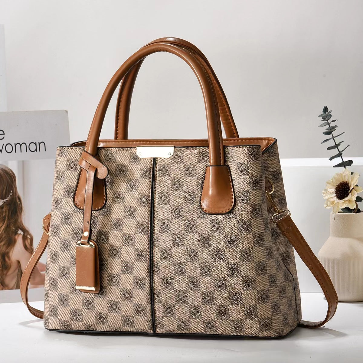 Elegant Printed Tote – Portable Shoulder & Crossbody Bag for Women Elegant Printed Tote | Ectron Online