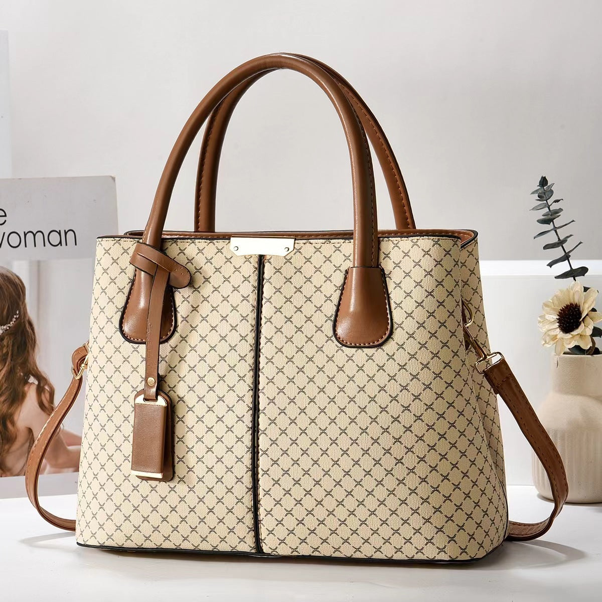Elegant Printed Tote – Portable Shoulder & Crossbody Bag for Women Elegant Printed Tote | Ectron Online