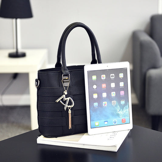 trendy shoulder purse